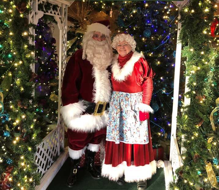 Visits with Santa & Mrs. Claus